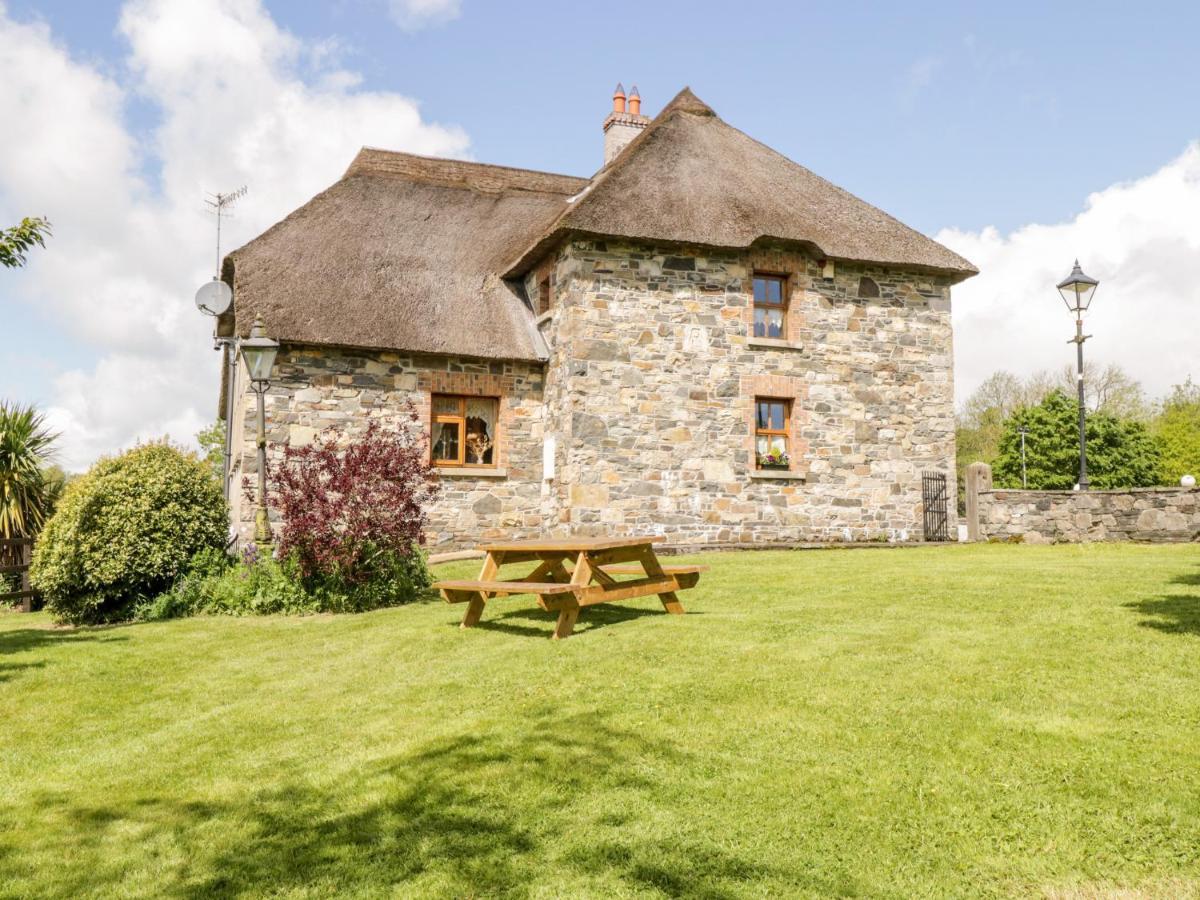 An Maide Ban Villa Cootehill Exterior photo